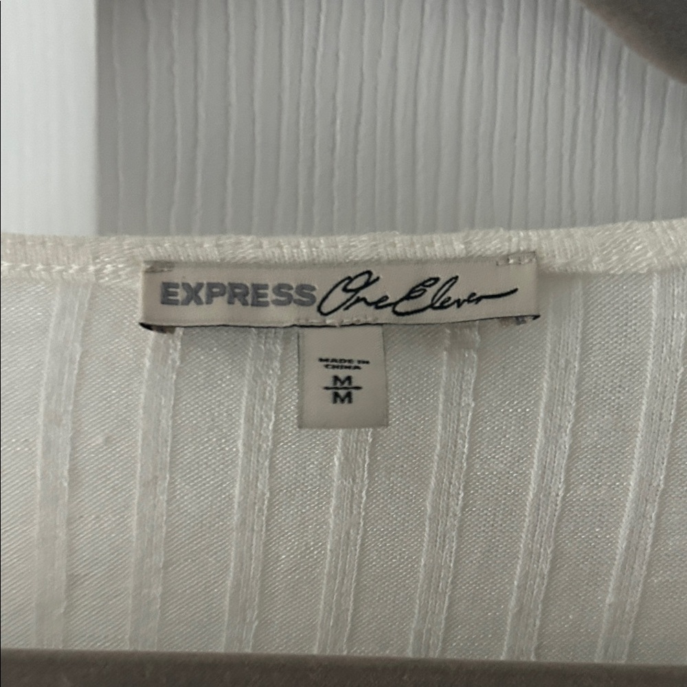 Chic White Ribbed Crop Top - Picture 2 of 3